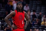 老辣！朱&middot;霍勒迪半场9中4贡献14分3板 三分6中3